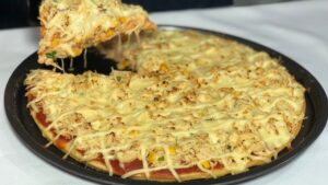 PIZZA CASEIRA DE FRANGO COM CATUPIRY RÁPIDA E FÁCIL VOCÊ VAI VER